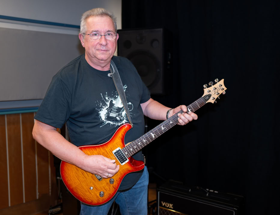 Gitarrist Karl Ringelmann bXt-Coverband