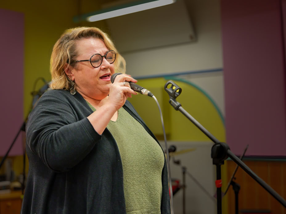 Ursula Hölzl-Kusolitsch⁩ bxt-coverband.at